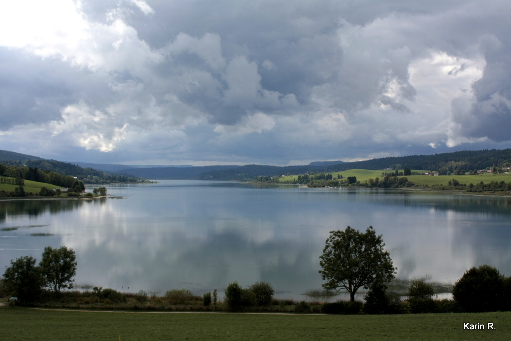 Variations teintées sur le lac