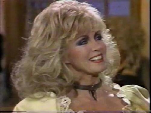1985:Donna Mills dans l'émission de Bob Hope