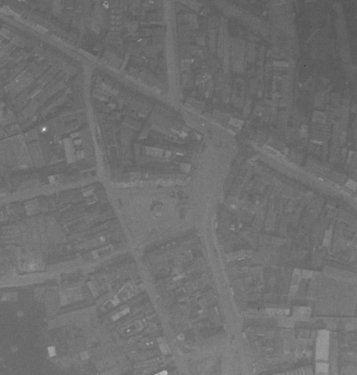 La Gorgue - Centre-ville en 1933 (remonterletemps.ign.fr)