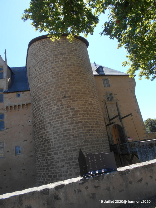 Le chateau de Rochechouard en Haute-Vienne