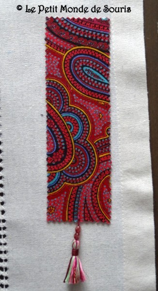 tissu du dos du marque page motif hindoux