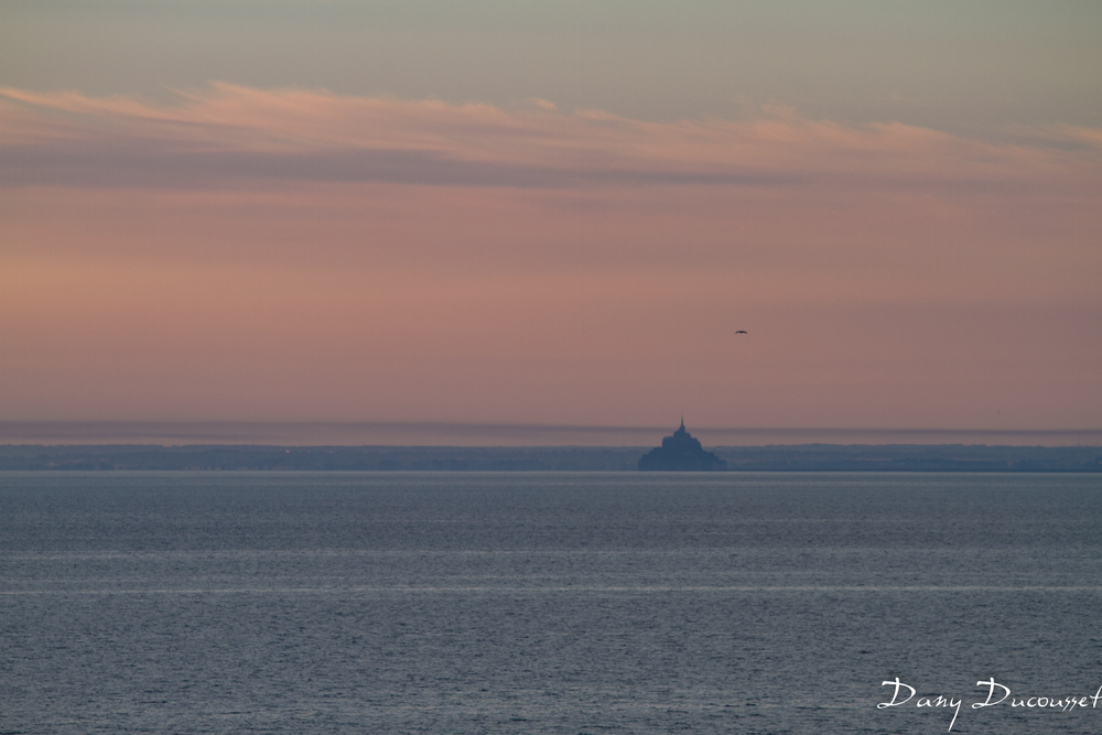 Pointe du Grouin, lever de soleil sur le Mont Saint Michel