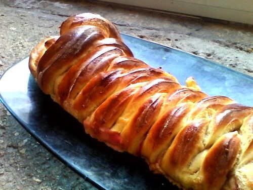 Brioche Tressée à la crème Pâtissière et chocolat ou Framboise...parce que rien ne se perd^^