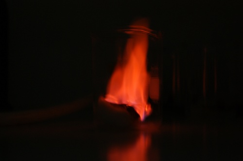 Les flammes colorées : les incroyables expériences de chimie