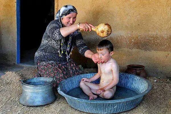 ايام زمان Pa Twitter حنين ياخذني الحنين للوراء لاأعلم هل ابتسم لأن الذكريات جميله ام ابكي لأن الماضي لن يعود احلا ذكرياتي كانت Https T Co Mrg5wxvggs