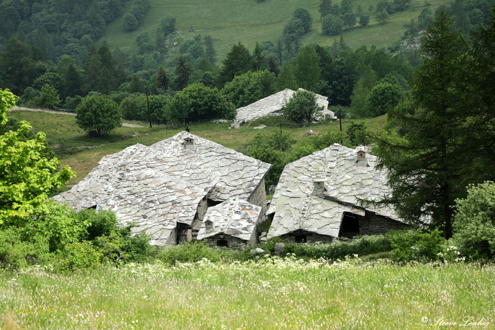 Village en pierre de la vallée de Bellino