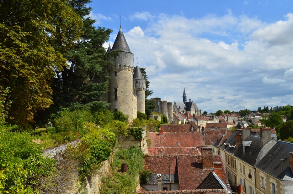 Montrésor, village de Touraine (2) Forteresse médiévale et château