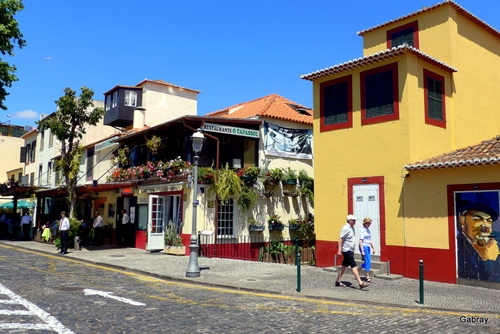 Madère : des façades à Funchal ... n16