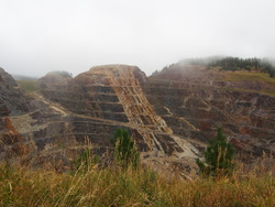Lead - Mine d'or à ciel ouvert