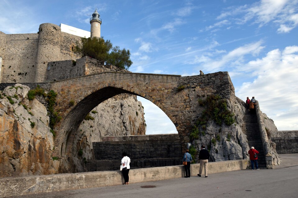 J51 - Castro Urdiales - Le pont d'accès au chateau Santa Anna