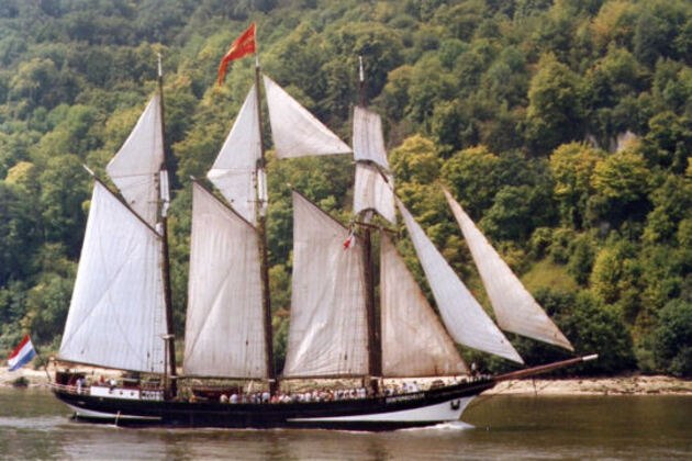 L'Oosterschelde descendant la Seine