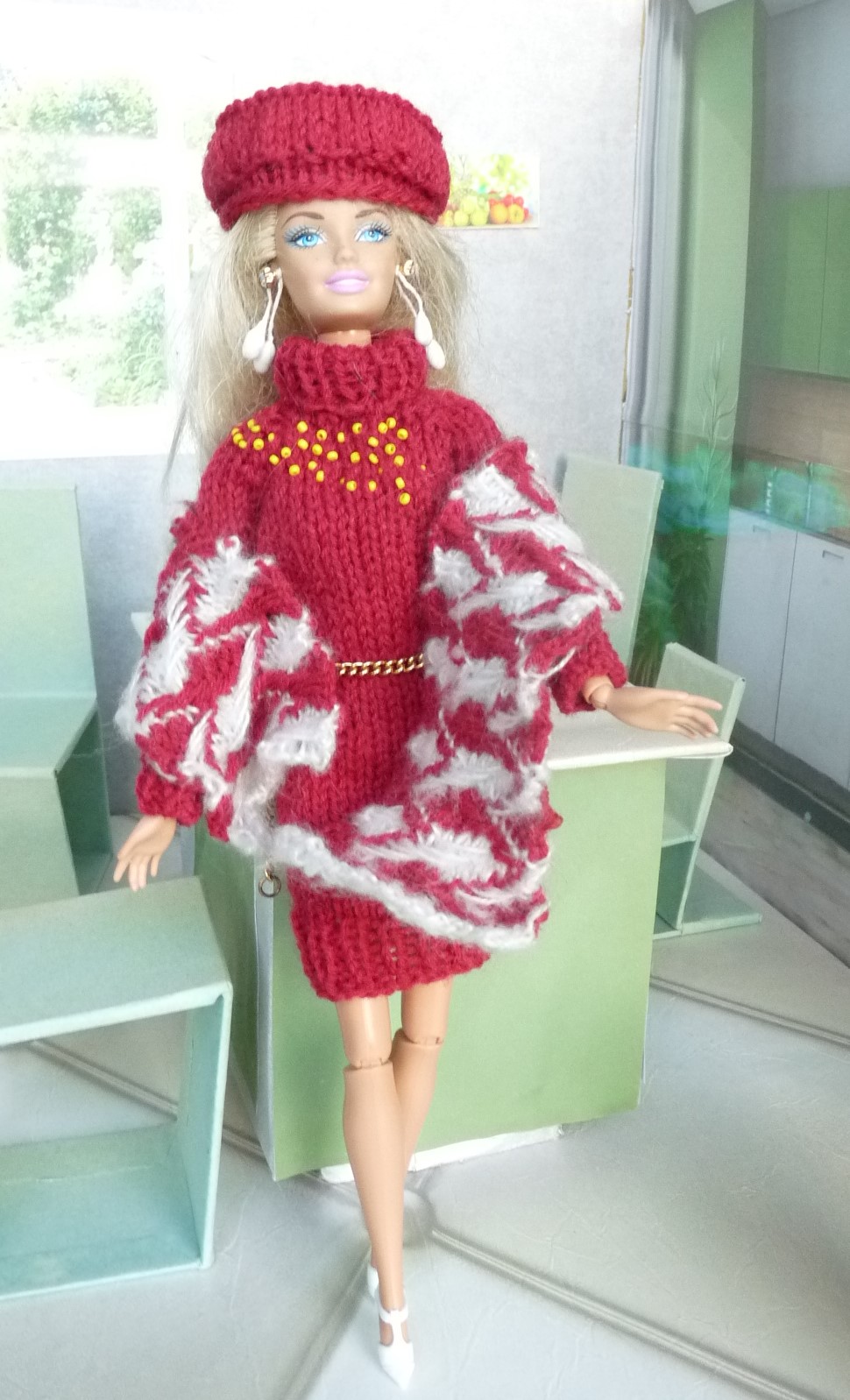 Barbie : Echarpe assortie à sa robe bordeaux - Pipiouland.eklablog.com Le  Dragon des îles