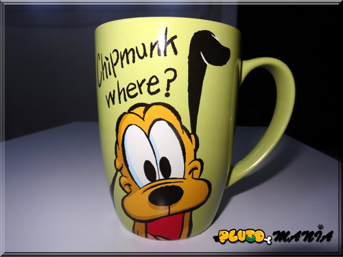 Mug Pluto (2015)