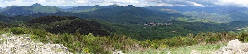 * SAINT-LAURENT-DE-CERDANS le Mont Capell