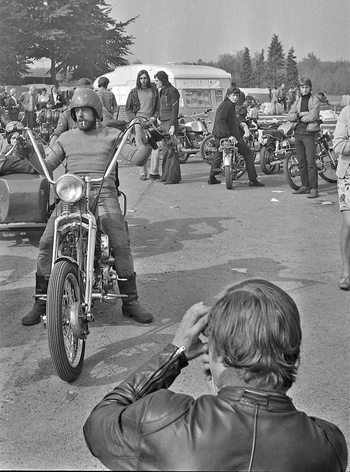 Concentration Cheval d'Acier 1972 à Bruges