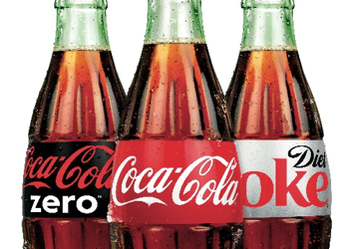 les consommateurs achètent en moyenne 13,7 fois du coca-cola par an. 