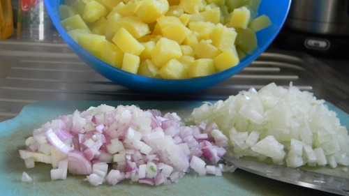 Salade de pommes de terre, cornichons idéale pour un barbecue