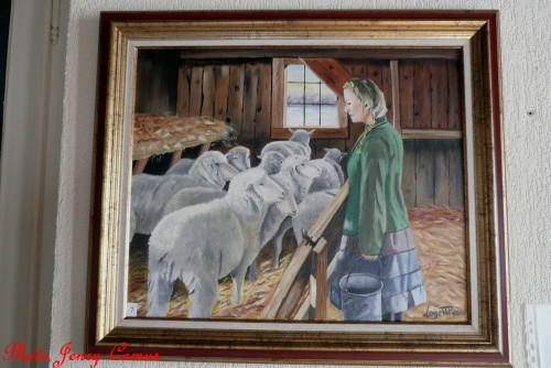 La section peinture des Amis du Châtillonnais a exposé à l'Office du Tourisme de Recey sur Ource...