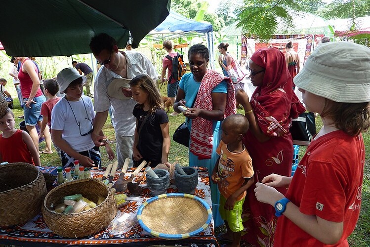 Jour 6 : marché de Coconi le matin, puis voulé de la danse à Sohoa