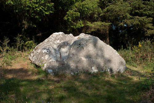 Chaise de Saint-Ronan - 1.jpg