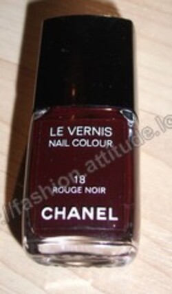 Rouge foncé ~ Chanel