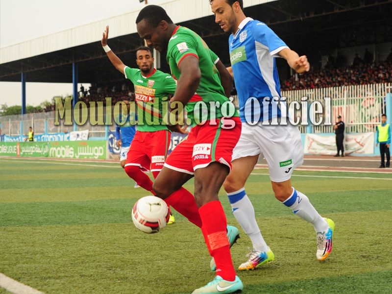Vendredi 29.05.2015 à l\'Arbaâ RCA-MCA 2-1 le Mouloudia 11ème