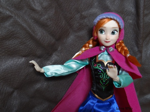 Anna (poupée classique Disney Store - 2013-2014)