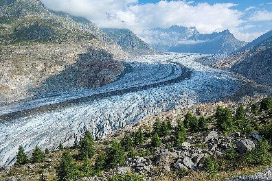 Glaciers pittoresques à la beauté frappante dans le monde