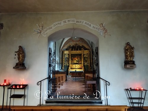 Roquebrune-sur-Argens, la chapelle Notre-Dame de Pitié