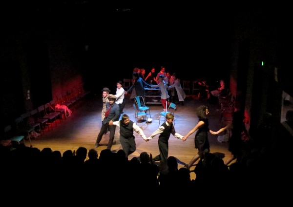 "Replante un palmier !"  un savoureux spectacle présenté par les élèves du Collège Fontaine des Ducs et du Lycée Désiré Nisard à Châtillon sur Seine