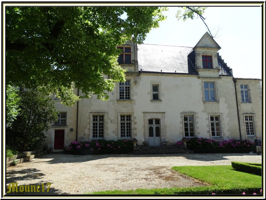 Le Château d Beaulon à St Dizan du Gua  1/3