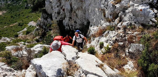 La croix du Garlaban par la face sud