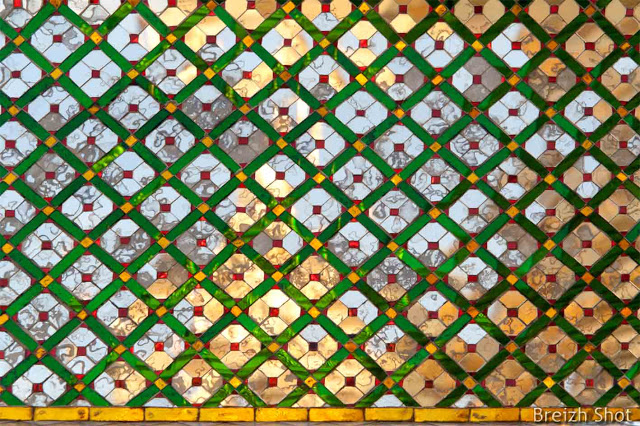 Grand Palais de Bangkok :   Détails de mosaïques