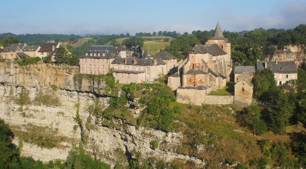 955 - Le village de Bozouls en Aveyron (12)