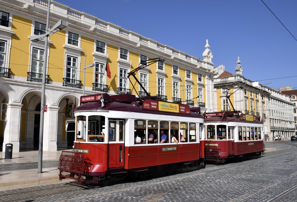 J5 - Lisbonne - Tramway place Commercio