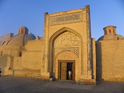 Madrasa Amir Alim Khan - Portail