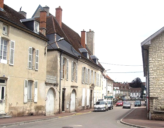 Les rues de Châtillon sur Seine:la rue du Guichet...