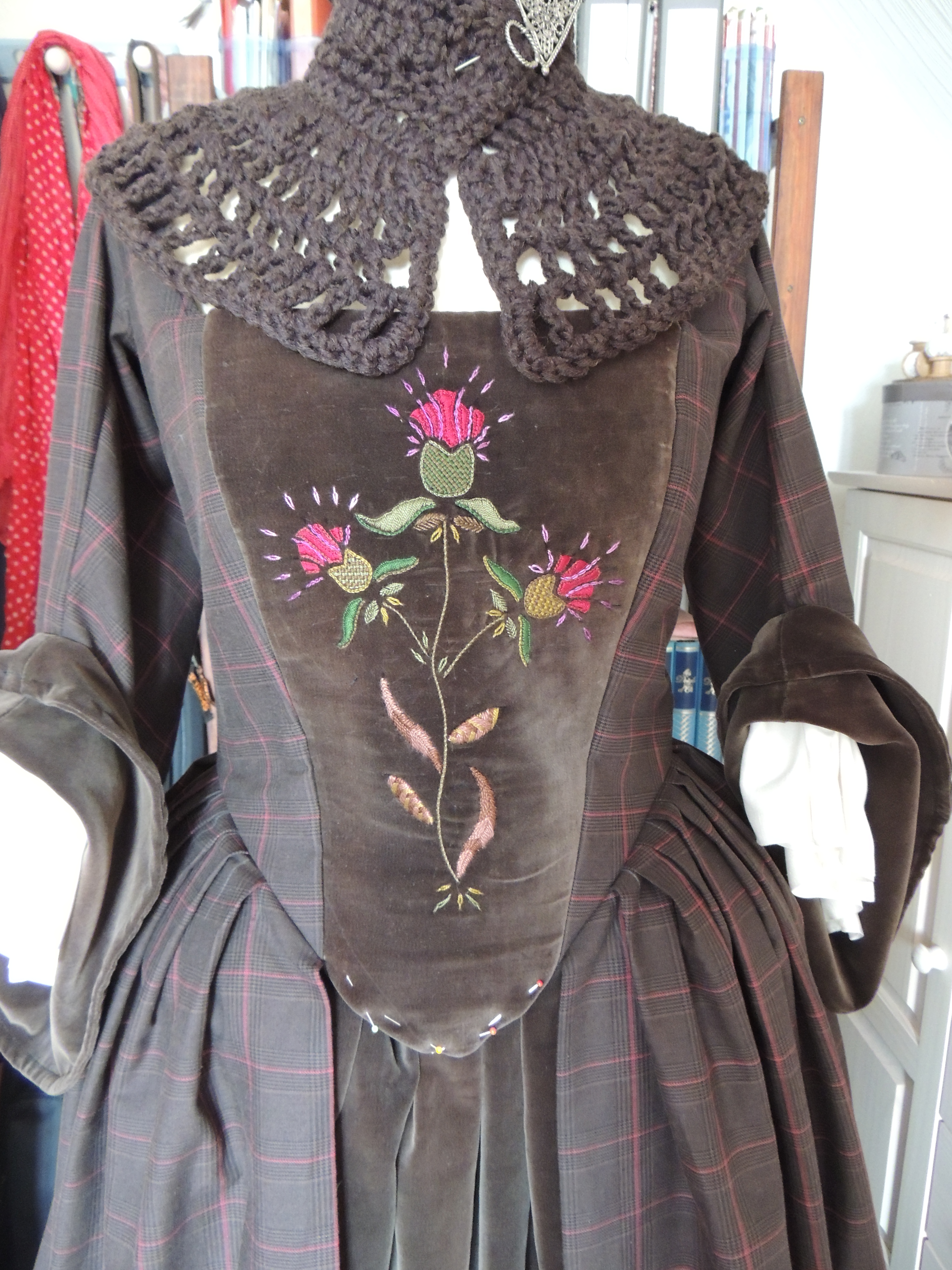 Robe Outlander - Claire Beauchamp Fraser - Claire Fraser's Dress - Le Petit  Monde de Tyneine