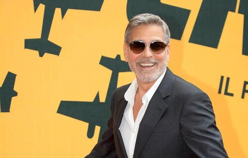 George Clooney fait appel au Père Noël pour que ses jumeaux se tiennent sage en fin d'année