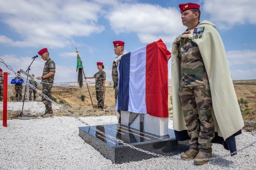 Inauguration 'une stèle en l'honneur du capitaine JOURDIER, compagnon de la Libération (1er Spahis marocains)