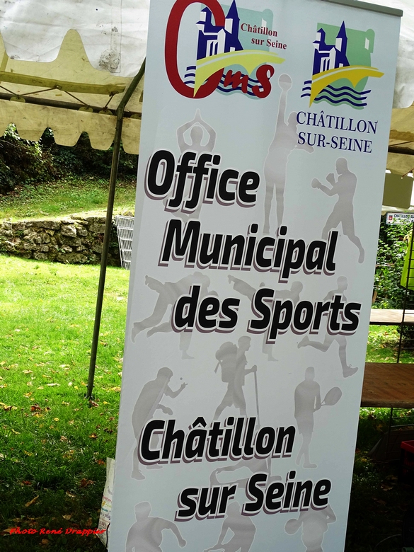 Le forum des Associations Châtillonnaises dimanche 12 septembre sur le site de la Douix, un reportage de René Drappier...