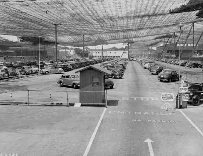 camouflage aeroport guerre mondiale 03 Quand Hollywood camouflait des bases militaires