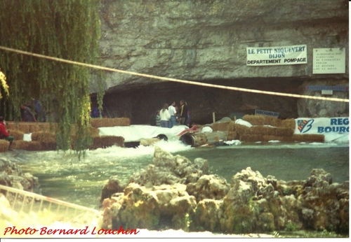 Le pompage des eaux de la Douix de Châtillon sur Seine en 2001