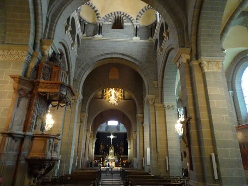 Basilique du Puy-en-Velay en Haute-Loire (photos)