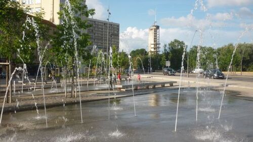 Jets d'eau place Mazelle