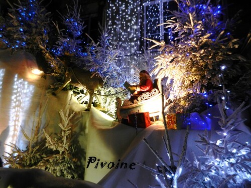 LA MAISON DES JARDINIERS EN HABIT DE NOEL