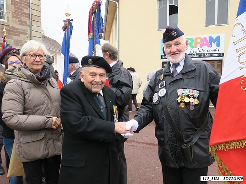 * Cérémonie du 75ème anniversaire de la Libération de Champagney à la plaque commémorative "Rhin et Danube", sur la façade de la Mairie de Champagney.