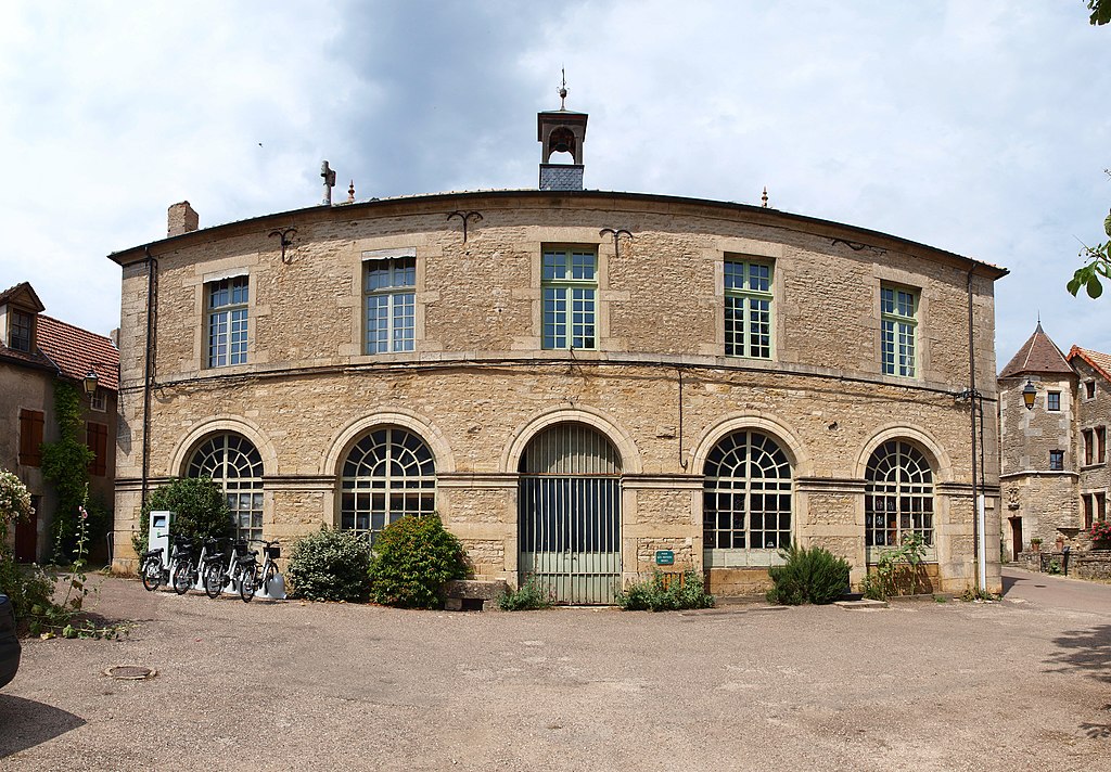 Châteauneuf-FR-21-mairie-a4.jpg
