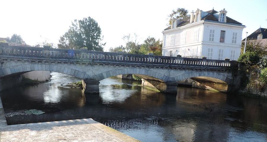 Montignac sur Charente (16)