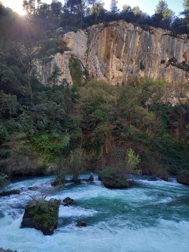 La fontaine du Vaucluse et ses alentours